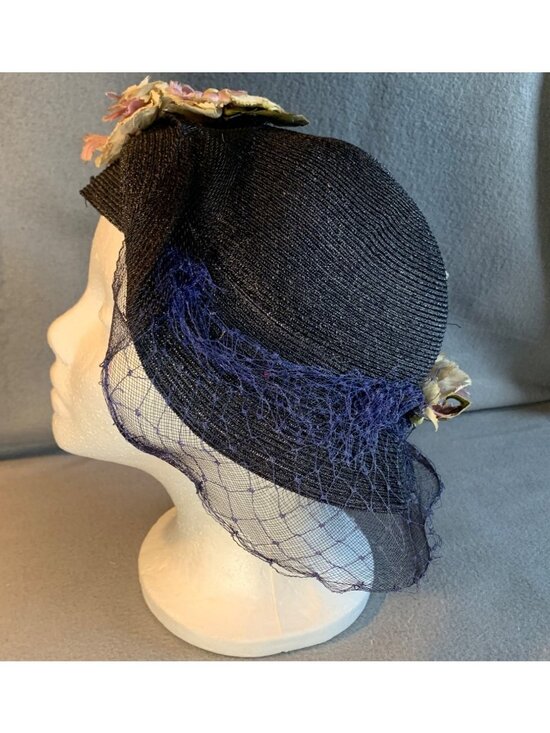 Ladies Navy Hat with Silk Flower & Netting Size 23 Union Made main image 11